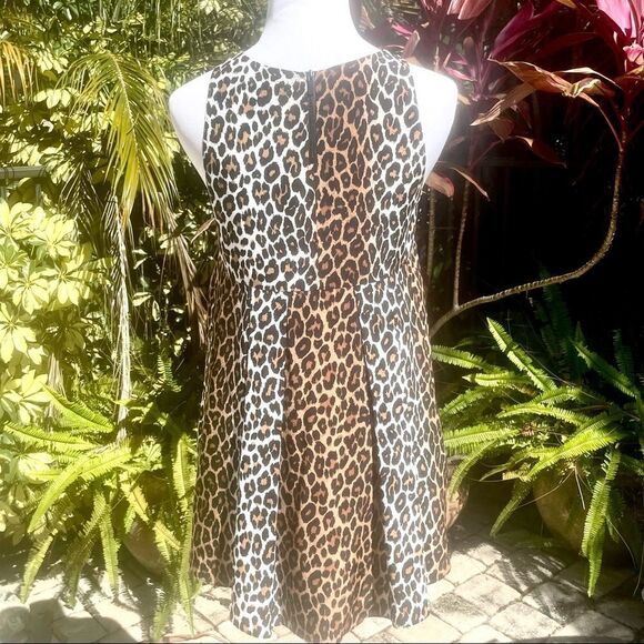 Elizabeth and James Everly Leopard Hi-Low Sleeveless Top - Picture 4 of 8